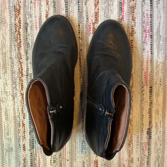 Black booties - Picture 3 of 4